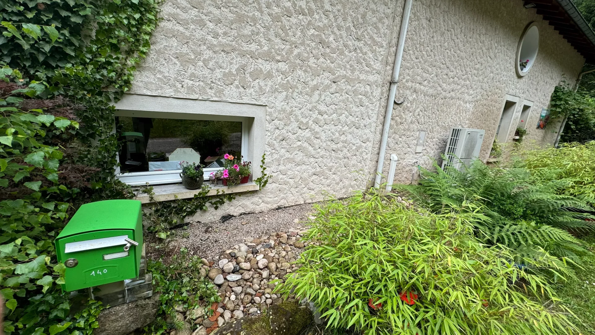 Installation dune borne de recharge de 22kw pour le gites du ruisseau dans la commune D'EPINAL dans les VOSGES (2)